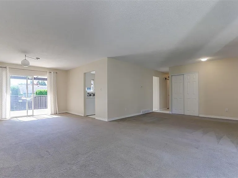 5334 Camaro Dr — Photo 5