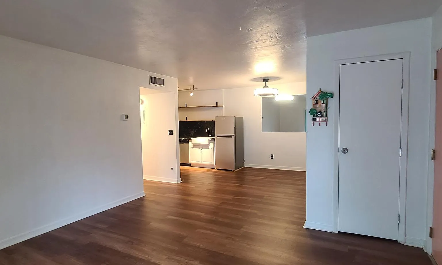 1 bed, 702 sqft, $1,190 — Photo 2