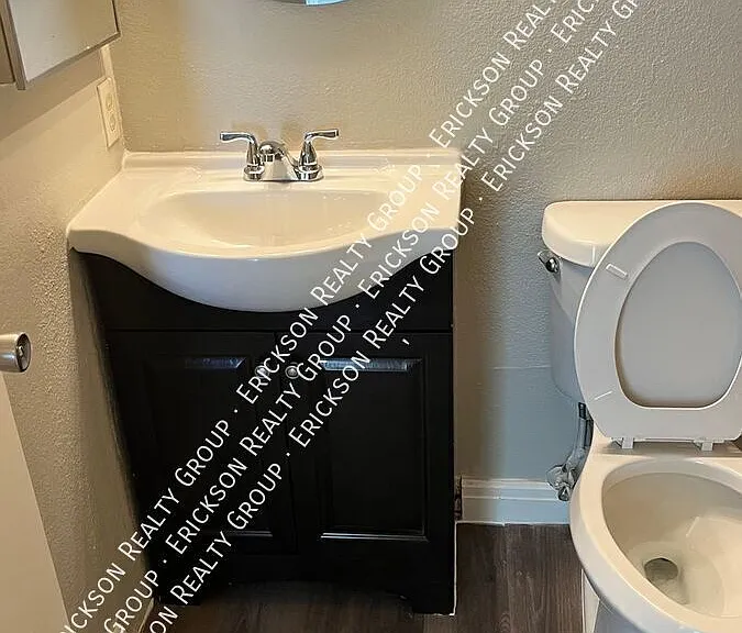 606 W Flower Ave — Photo 11