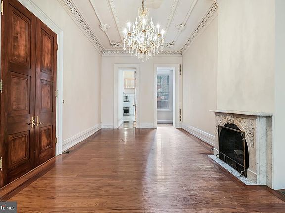 4th image of 1534 Pine St #1FF