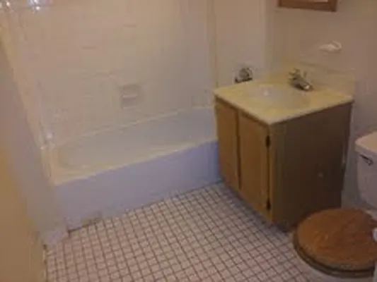 Rented by Transvilla Real Estate & Development Group Inc. | media 10