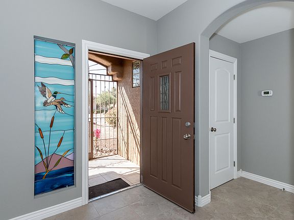 4th image of 987 E Desert Glen Dr