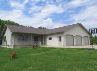 140 Easy St, Cresco, IA 52136