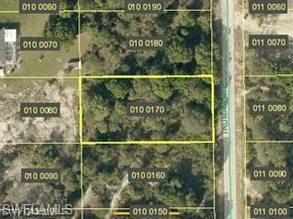 809 Truman AVE, LEHIGH ACRES, FL 33972