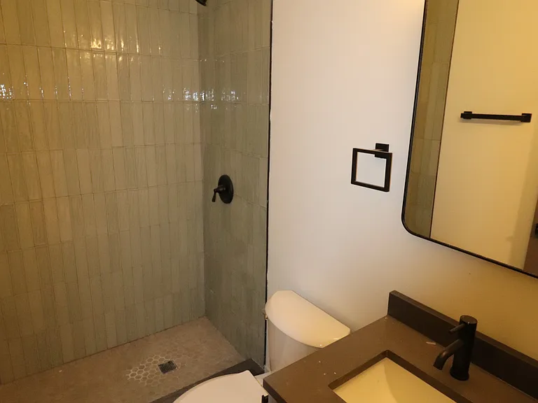 2101 W Evergreen Ave #3 — Photo 5
