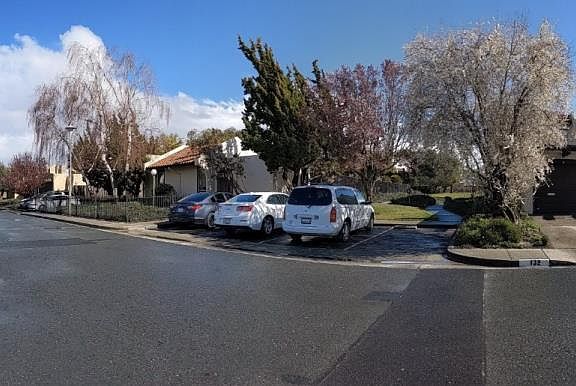 4th image of 132 Villa Dr