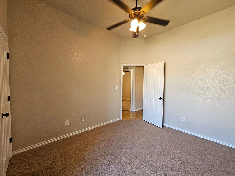 2704 Ancestor Dr — Photo 11