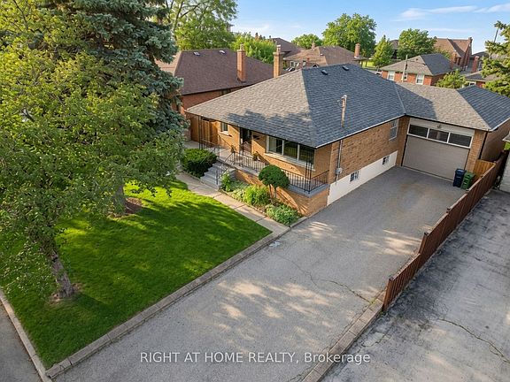 2nd image of 37 Garside Cres