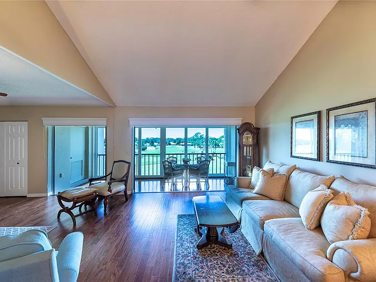 437 Cerromar Ln #525 — Photo 9