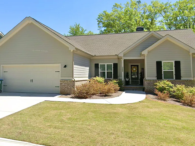 388 Sunset Dr — Photo 1