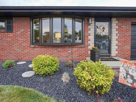 3rd image of 566 Northcrest Ave