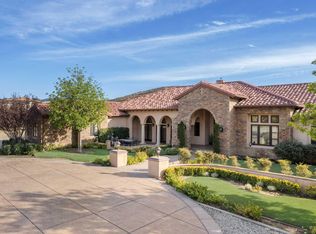 10727 W Stallion Ranch Rd, Sunland, CA 91040