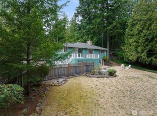 8665 Springridge Rd NE, Bainbridge Island, WA