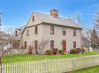 360 Old Post Rd, Fairfield, CT 06824