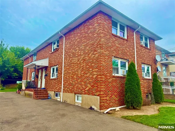 23 Strong Street, Wallington, NJ 07057