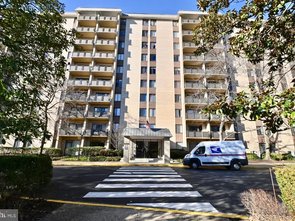 3100 S Manchester St APT 217, Falls Church, VA 22044