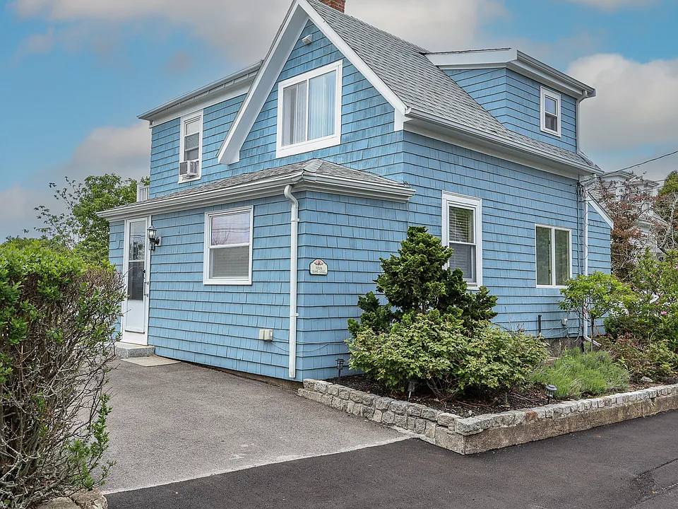 4 Blake Ct