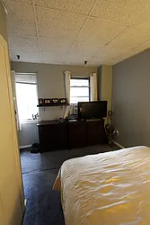 Rented by Robyn Lee, LREB