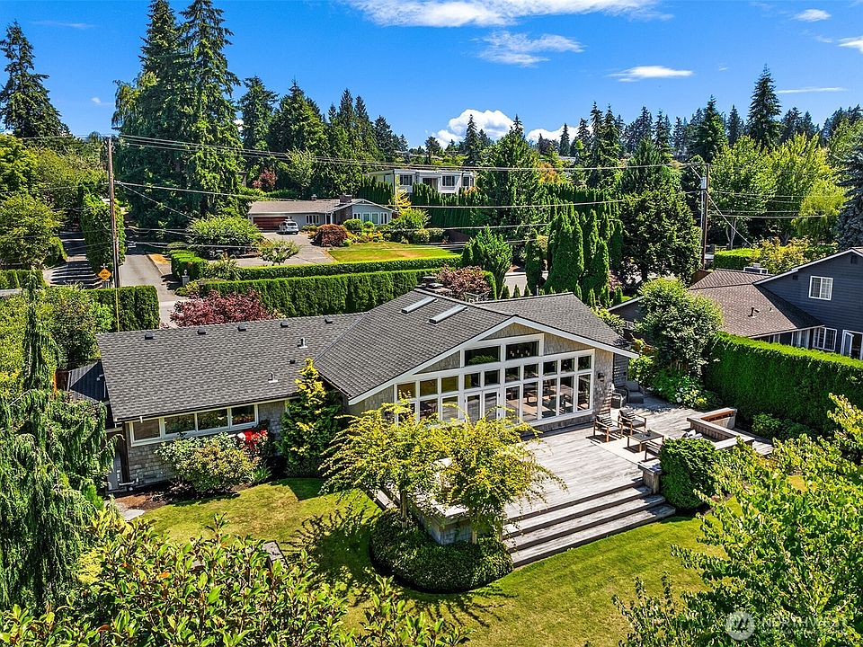1st image of 3029 92nd Avenue NE
