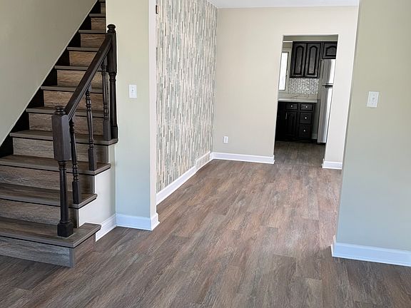 4th image of 2501 E 140th Pl