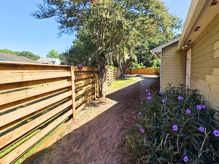 126 Ash Ct — Photo 10