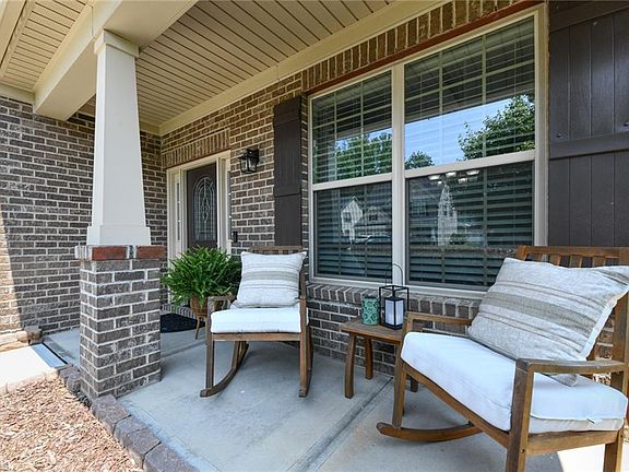 2nd image of 3675 Vestavia Dr