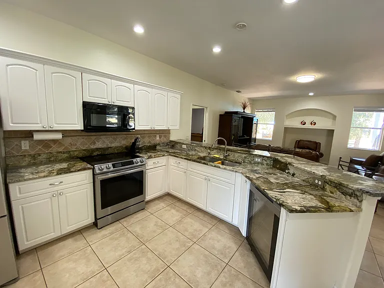 5540 Allamanda Ave — Photo 7