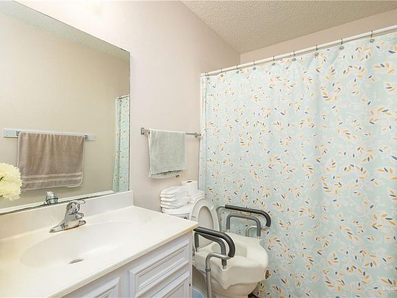 5th image of 3504 Rosalva Ave