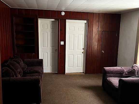 3rd image of 940 Bates St SE