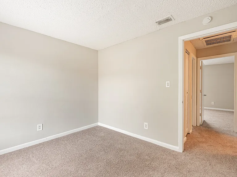 Del Rio Apartment Homes — Photo 14
