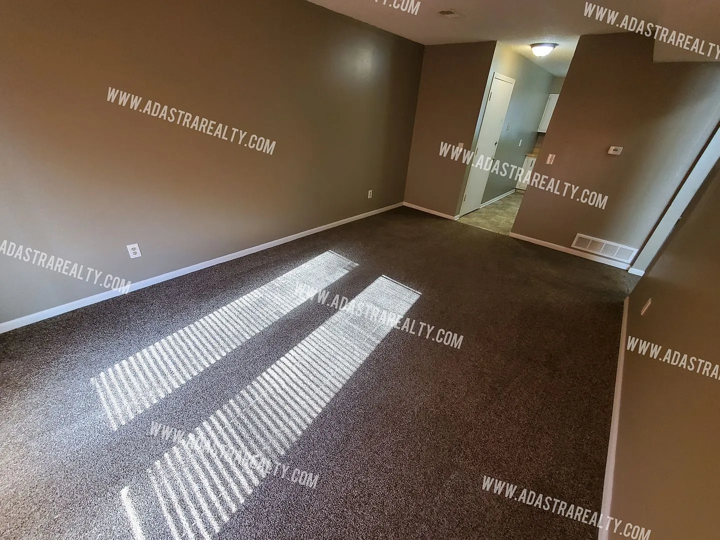 Affordable 2 bedroom apartment in Spring Hill-Available NOW!! — Photo 4