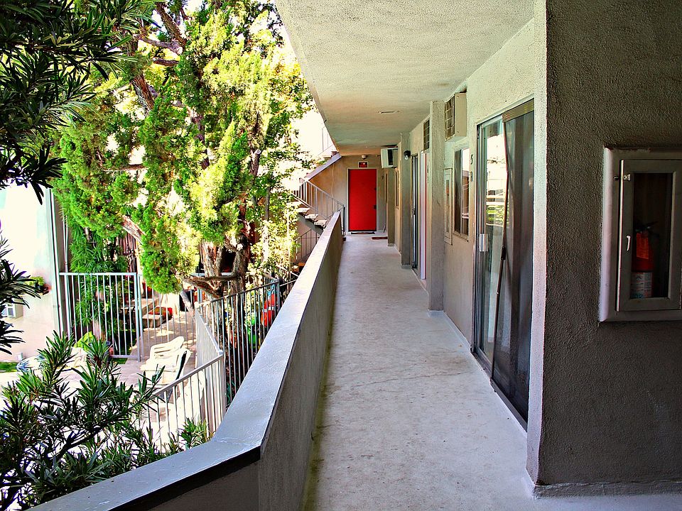 La Croix Apartments 15749 Vanowen St Van Nuys CA Zillow