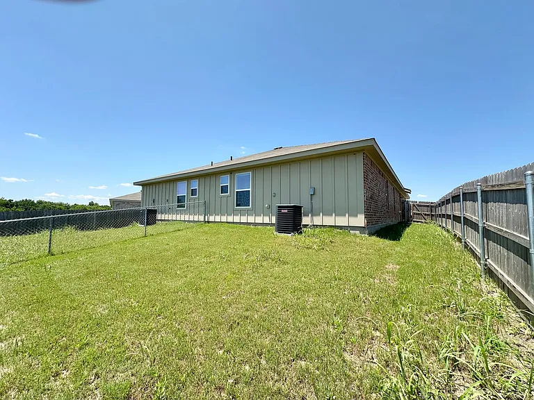 306B Dolphin Dr — Photo 27