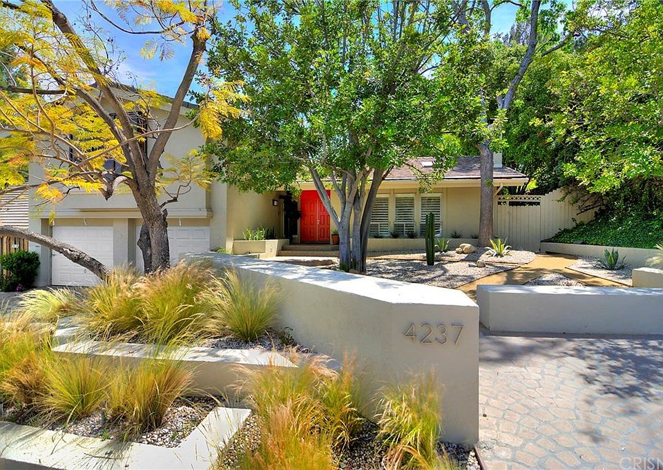 1st image of 4237 Ellenita Ave