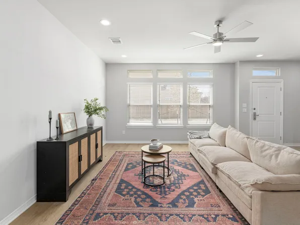 717 Turner St, College Station, TX 77840