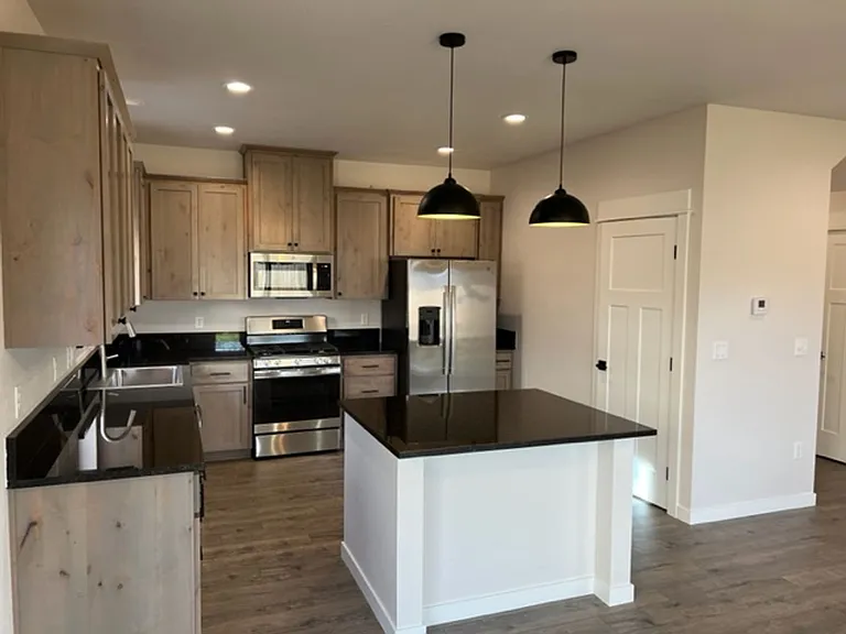 551 Nicholas Lee Dr — Photo 3