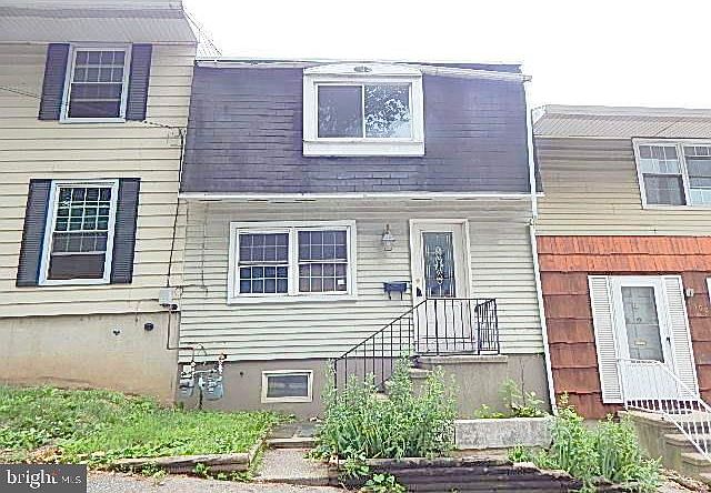 1st image of 102 Walnut St