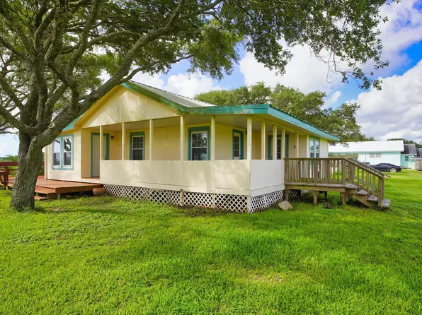 566 Private Road 674, Bay City, TX 77414