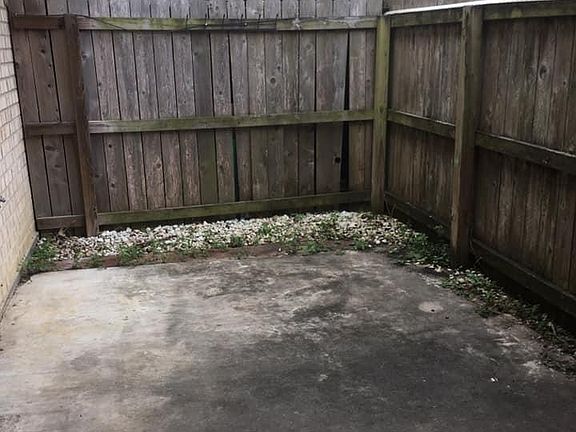 5th image of 9040 Glen Meadow Ln