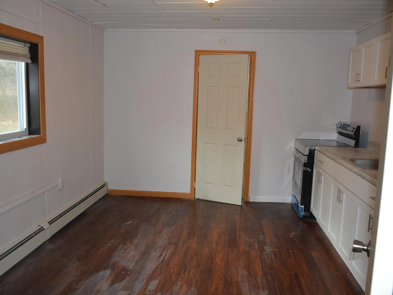 1 bed, 800 sqft, $1,195 — Photo 3