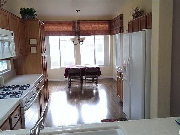 5th image of 9921 Desert Willow Ct