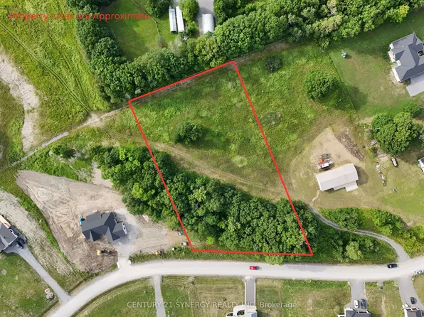 36 Paul A Bertrand Dr, McNab/braeside, ON K7S 3G8