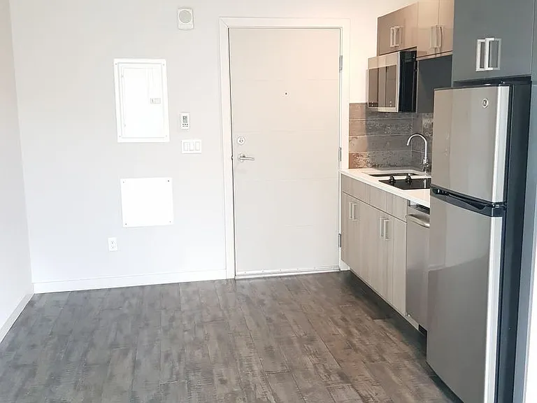 741 Harvard — Photo 22