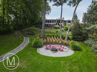 2515 Indian Trl SE, East Grand Rapids, MI 49506