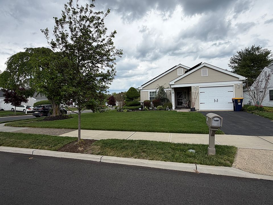 1st image of 96 Buckingham Dr N