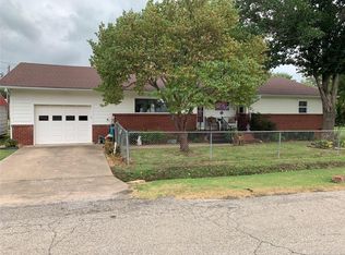 214 S 2nd St, Barnsdall, OK 74002