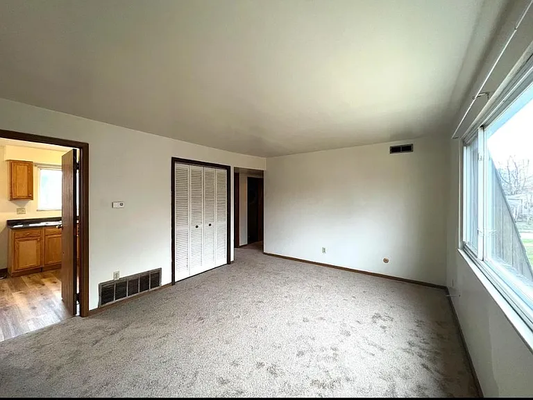 1439 E Hudson St — Photo 3