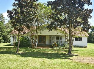 551 Old Geneva Rd, Geneva, FL 32732