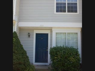 233 Coventry Sq, Sterling, VA 20164