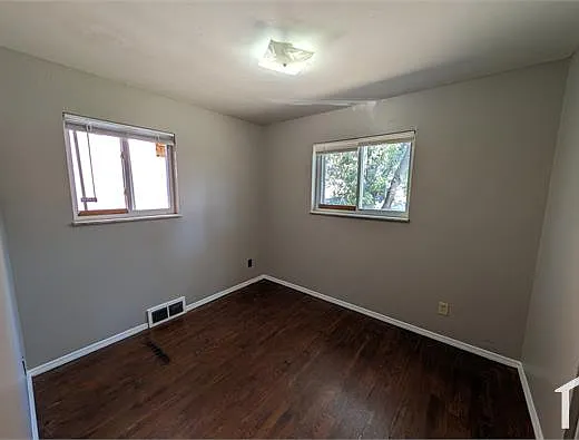 2 bed, 890 sqft, $1,000 — Photo 4